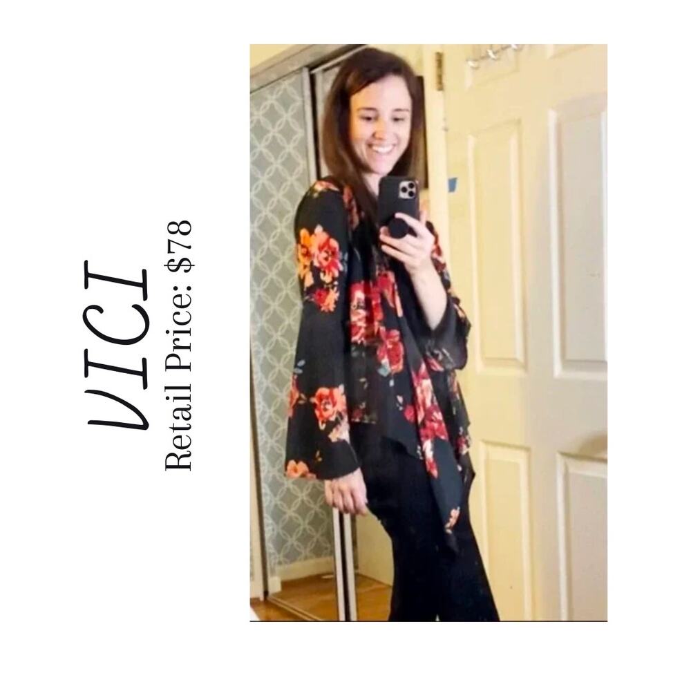 VICI Fall Floral Tie Front Top Size Small